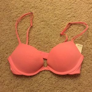 NWT Super Push 'em up plunge bra Gilly Hicks